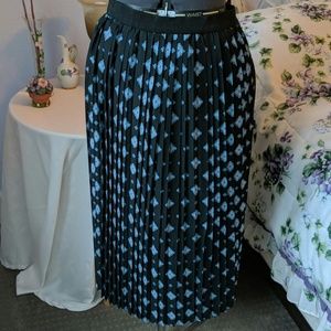 4 for $20🌷Clearance! Dip Pleated Skirt